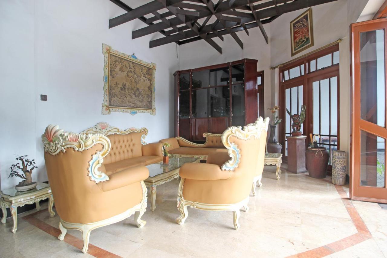 Reddoorz Plus @ Taman Siswa 3 Yogyakarta Eksteriør billede